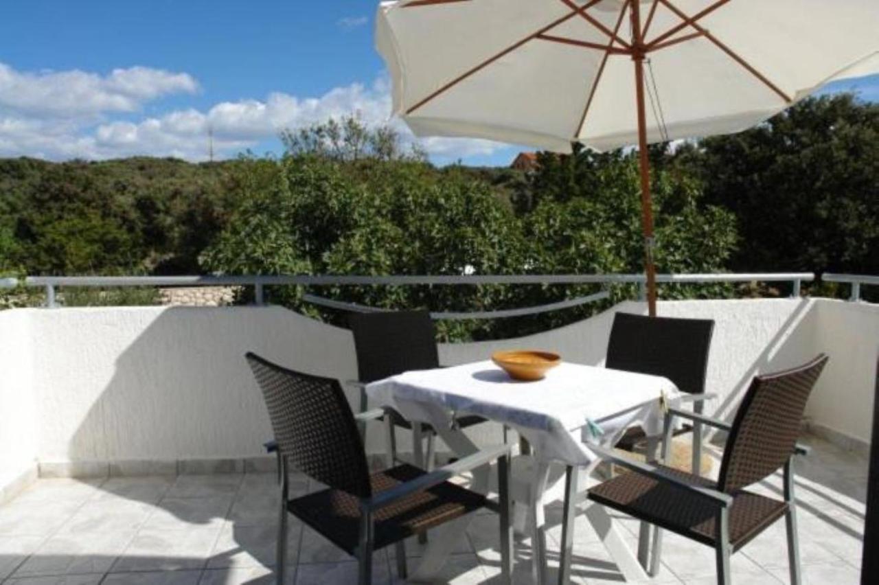 מאנדרה Apartments Besedic מראה חיצוני תמונה