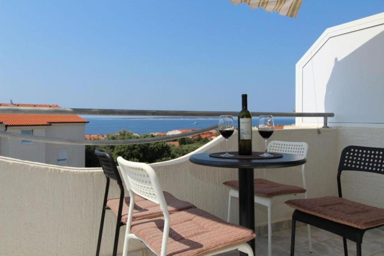 מאנדרה Apartments Besedic מראה חיצוני תמונה